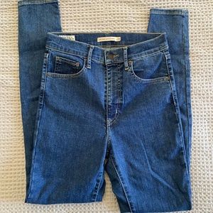Levi’s high waisted jeans
